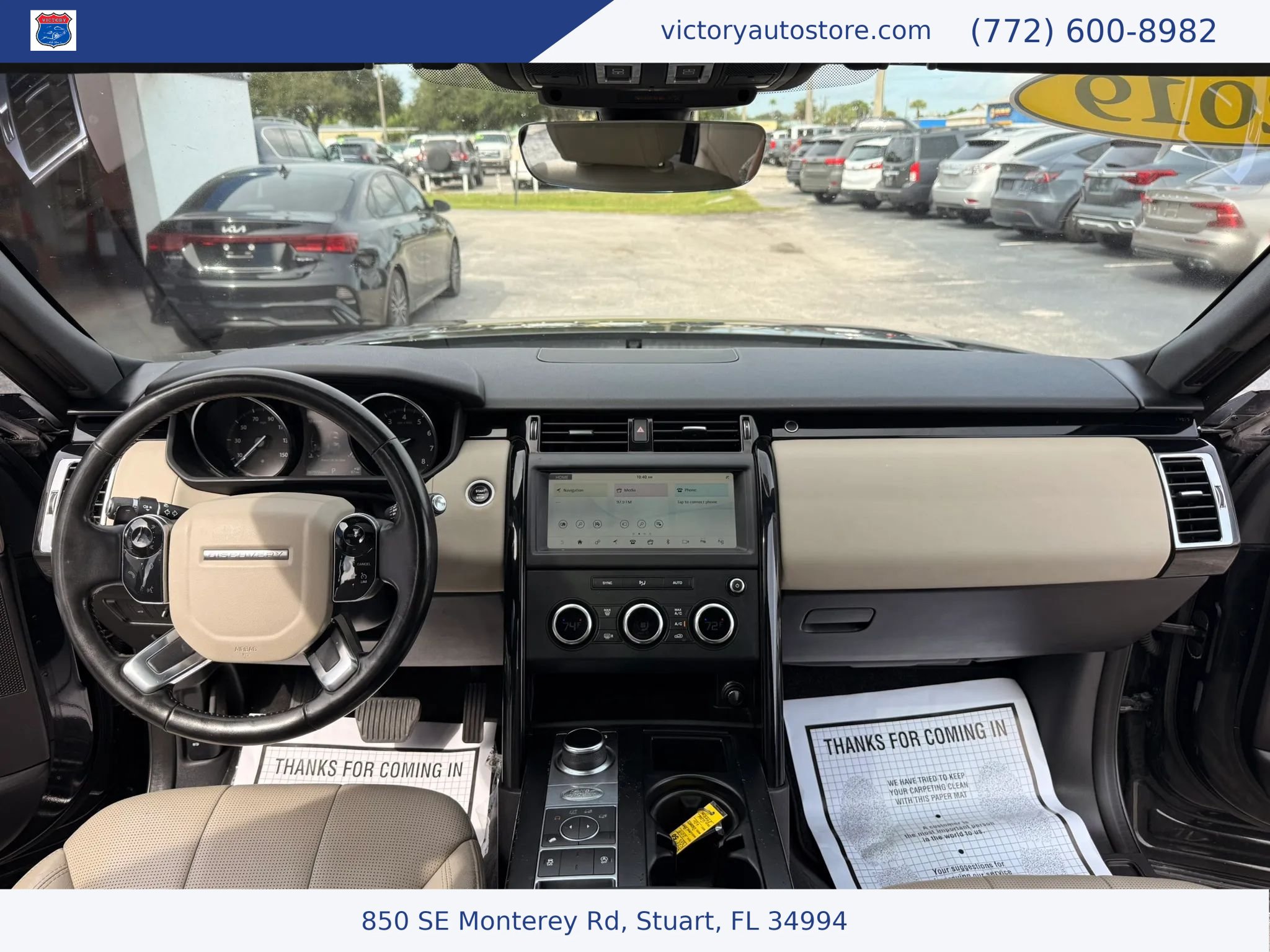 Used 2019 Land Rover Discovery SE AWD/4WD image 2