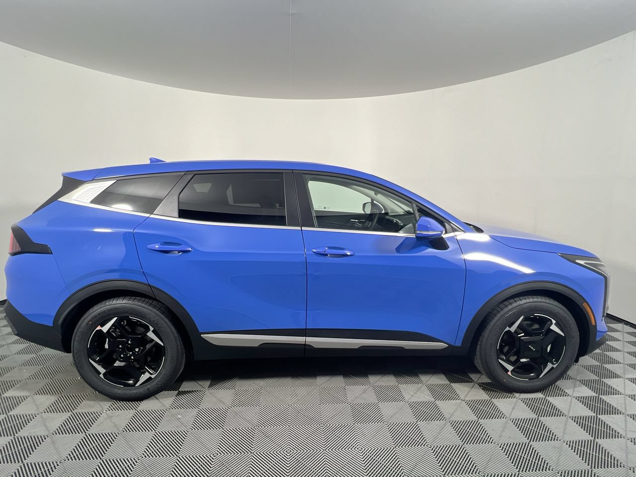 New 2026 Kia Sportage SX FWD image 2