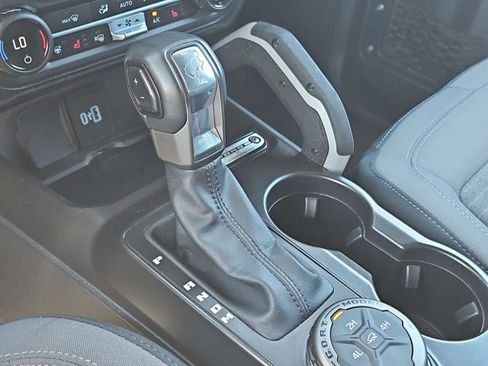 Used 2023 Ford Bronco Outer Banks image 12