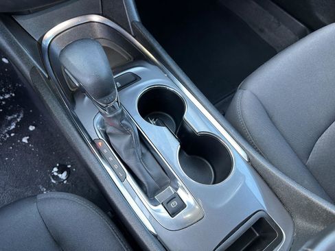 Used 2023 Chevrolet Malibu LT image 34