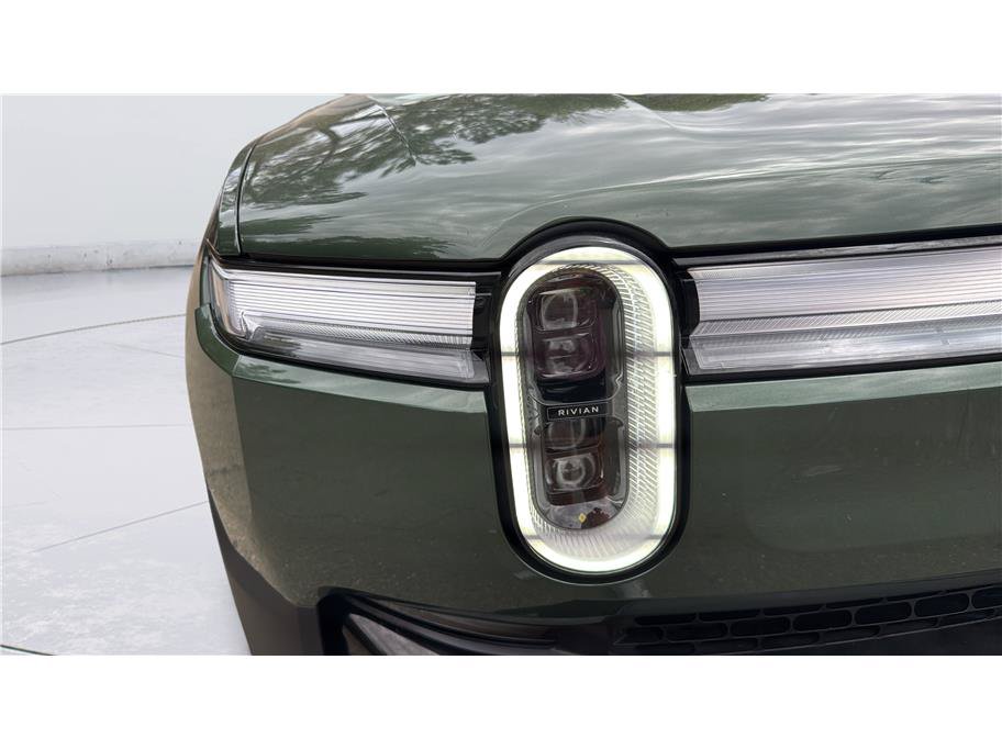 Used 2025 Rivian R1S Adventure Dual AWD/4WD image 31