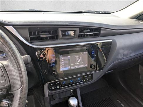 Used 2019 Toyota Corolla LE image 12