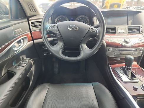 Used 2015 INFINITI Q70 3.7 image 9