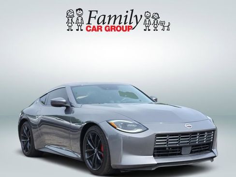 Used 2024 Nissan Z Performance w/ Floor Mat Package RWD image 2