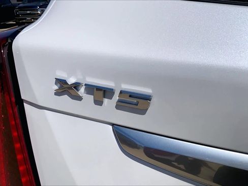 Used 2021 Cadillac XT5 Premium Luxury FWD image 10