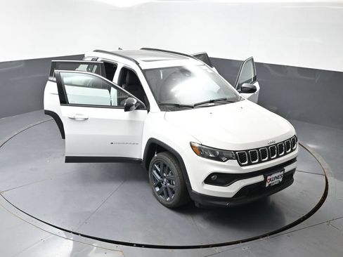 New 2026 Jeep Compass Latitude AWD/4WD image 48