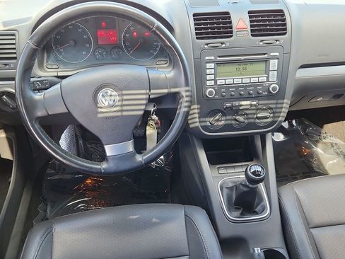 Used 2009 Volkswagen Jetta SE FWD image 11