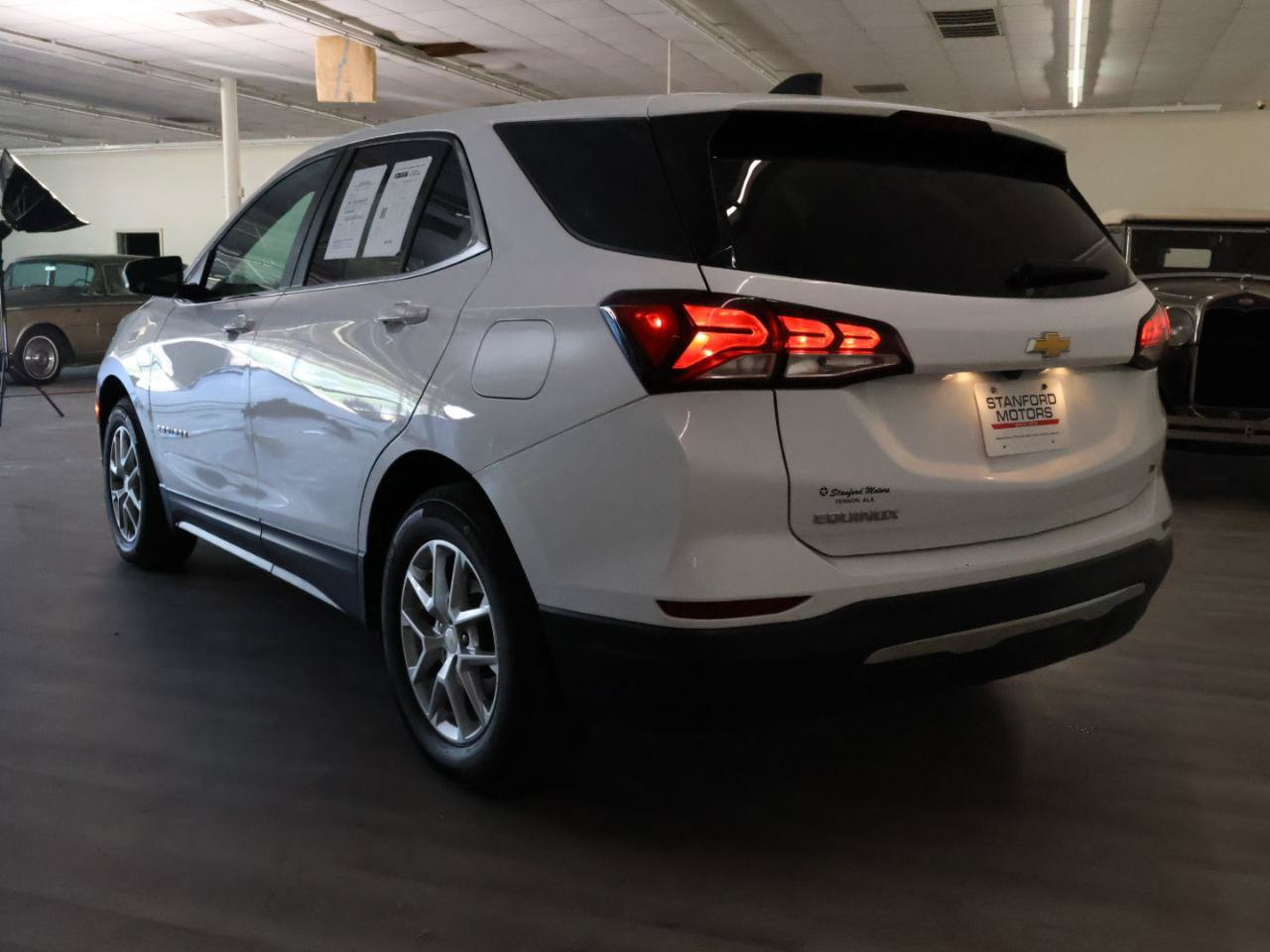 Used 2024 Chevrolet Equinox LT FWD image 28