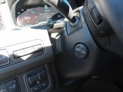 Used 2022 GMC Yukon Denali w/ Max Trailering Package image 32