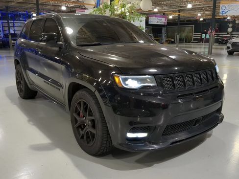 Used 2018 Jeep Grand Cherokee SRT AWD/4WD image 5