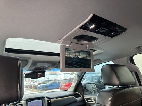 Used 2017 GMC Yukon Denali w/ Open Road Package image 17