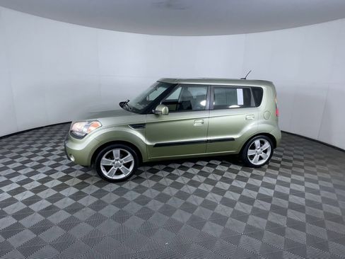 Used 2010 Kia Soul ! image 4