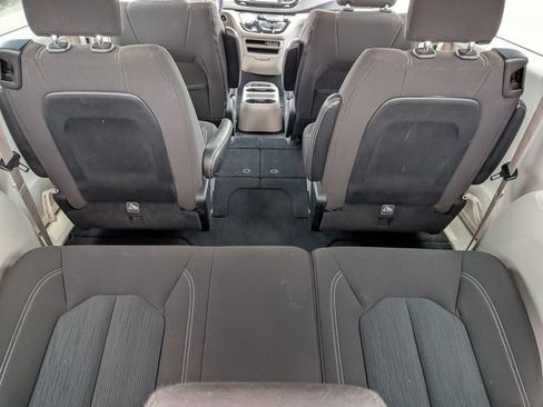 Used 2023 Chrysler Voyager LX FWD image 33