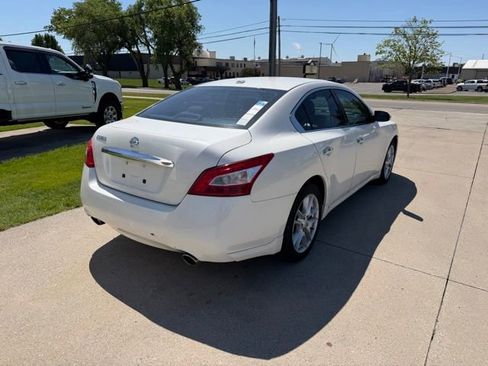 Used 2011 Nissan Maxima 3.5 SV w/ Cold Pkg FWD image 5