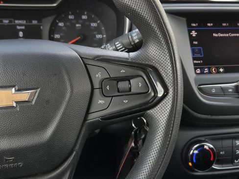 Used 2023 Chevrolet TrailBlazer LS AWD/4WD image 15