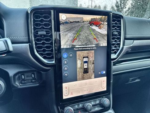 New 2025 Ford Ranger Lariat w/ Advanced Towing Package image 17