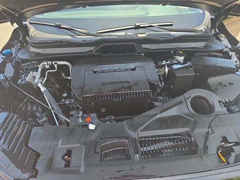 Used 2024 Honda Pilot TrailSport image 32