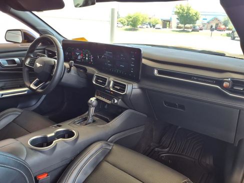 Used 2024 Ford Mustang GT Premium image 17