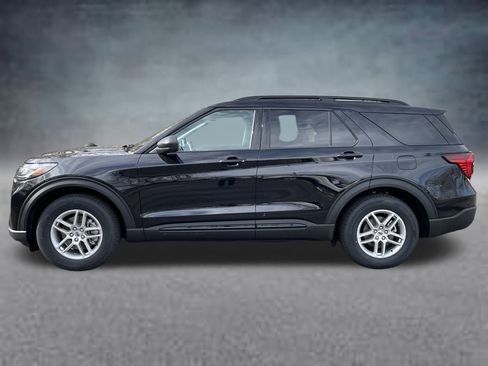 New 2026 Ford Explorer Active image 2