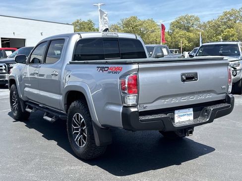 Used 2021 Toyota Tacoma TRD Sport w/ Technology Package image 5