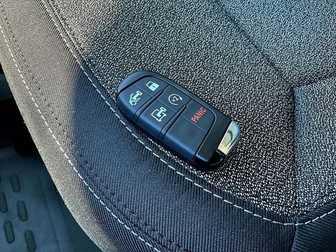 Used 2024 RAM ProMaster 2500 w/ Swivel Seat Group image 11