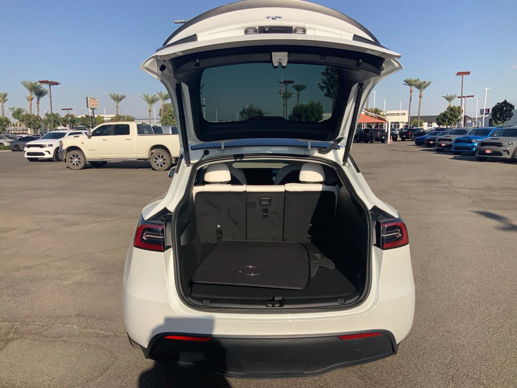 Used 2022 Tesla Model Y Performance AWD/4WD image 7