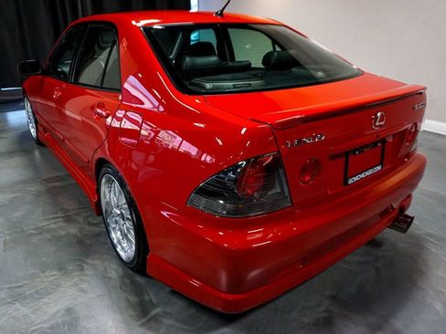 Used 2002 Lexus IS 300 image 16