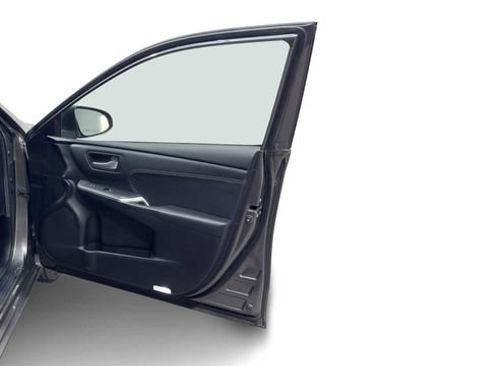 Used 2015 Toyota Camry XLE FWD image 9