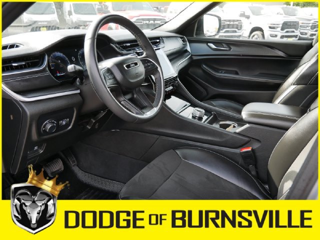 Used 2024 Jeep Grand Cherokee L Laredo AWD/4WD image 12
