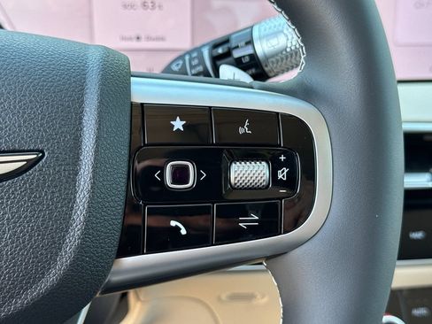 New 2026 Genesis GV70 2.5T Select AWD/4WD image 25