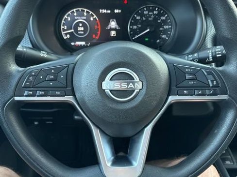 Used 2024 Nissan Kicks SV image 8
