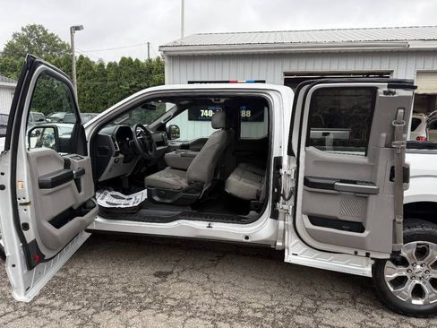 Used 2015 Ford F150 XLT AWD/4WD image 11
