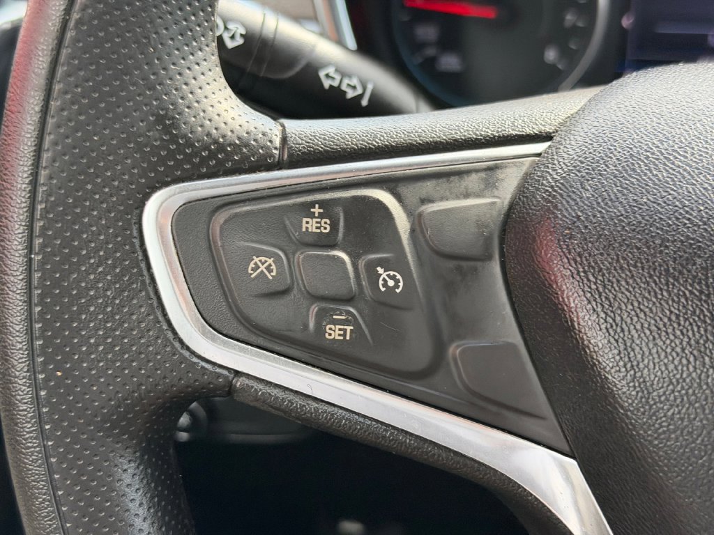 Used 2019 Chevrolet Equinox LT FWD image 28