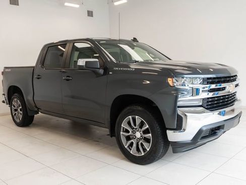 Used 2022 Chevrolet Silverado 1500 LT AWD/4WD image 8