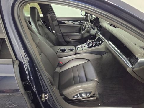 Used 2020 Porsche Panamera 4 w/ Premium Package Plus image 32