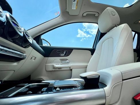 Certified 2023 Mercedes-Benz GLA 250 4MATIC image 17