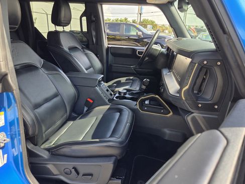 Used 2025 Ford Bronco Badlands AWD/4WD image 16