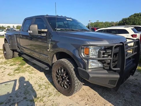 Used 2022 Ford F350 XL w/ Power Equipment Group AWD/4WD image 3