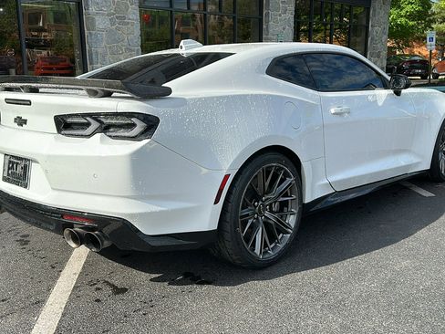Used 2019 Chevrolet Camaro ZL1 image 8
