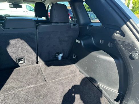 Used 2015 Jeep Cherokee Latitude w/ Trailer Tow Group AWD/4WD image 31