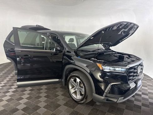 Used 2025 Honda Pilot EX-L image 16