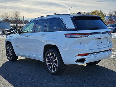 Used 2022 Jeep Grand Cherokee Overland image 4