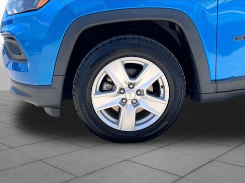 Used 2022 Jeep Compass Latitude FWD image 11