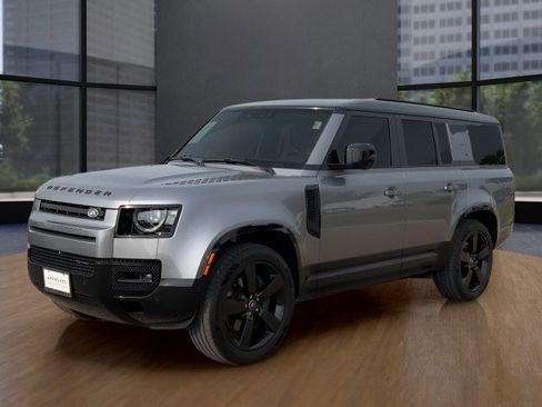 Used 2023 Land Rover Defender 130 X-Dynamic SE AWD/4WD image 12