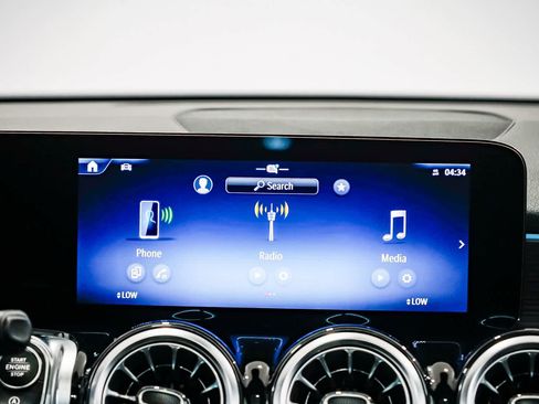 Used 2026 Mercedes-Benz GLB 250 image 14