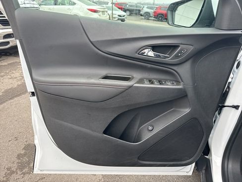 Used 2023 Chevrolet Equinox RS image 10