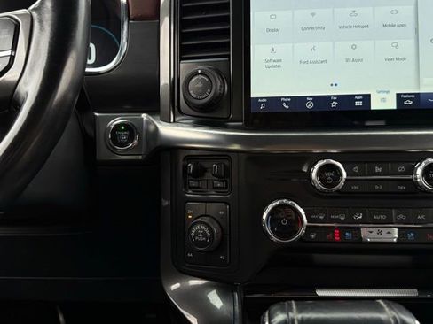 Certified 2022 Ford F150 Lariat w/ Equipment Group 502A High image 32