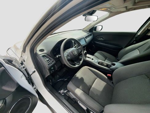 Certified 2022 Honda HR-V EX image 9