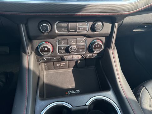 Used 2022 Chevrolet Tahoe RST w/ Luxury Package RWD image 11