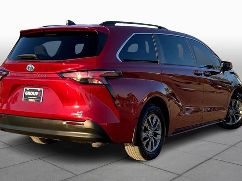 Used 2021 Toyota Sienna LE FWD image 13